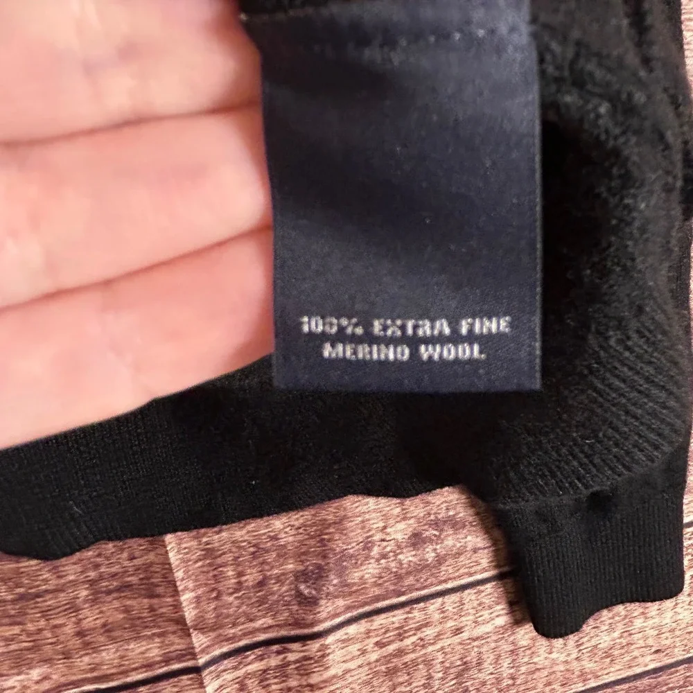 Hart Schaffner Marx Mens Black 100% Extra Fine Merino Wool V-Neck Sweater M - Picture 4 of 9